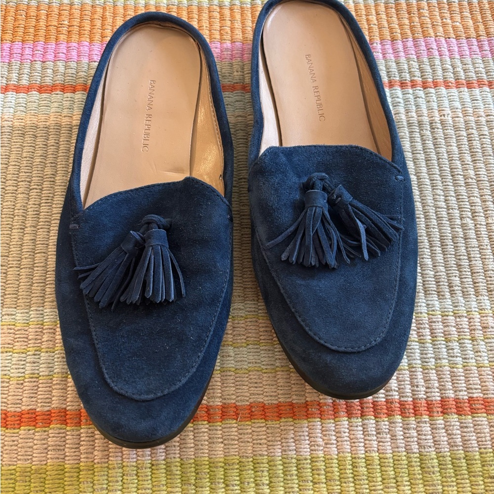 Size 6 Banana Republic Navy Suede Loafers